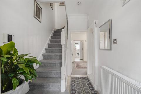 undefined, Fairfields Crescent, London