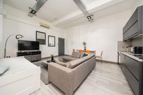 2 bedroom flat to rent, Power Road, London W4