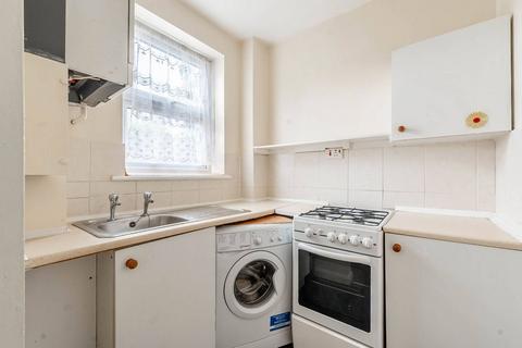 1 bedroom flat to rent, Porlock Avenue, Harrow, HA2