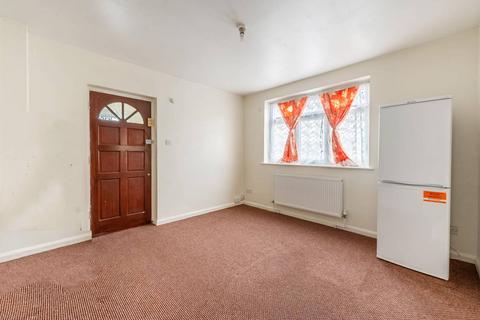 1 bedroom flat to rent, Porlock Avenue, Harrow, HA2