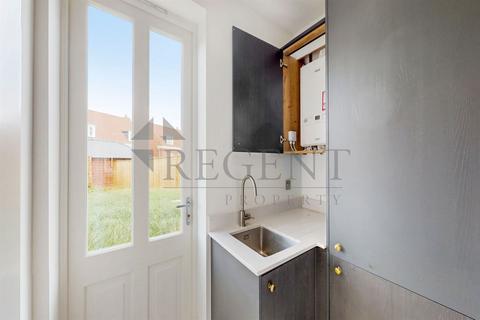 undefined, Sassoon Drive, Barnet, EN4