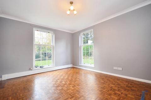4 bedroom detached house to rent, Wycombe Road, Great Missenden HP16