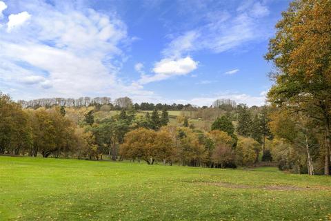 undefined, Puttenham Heath Road, Guildford GU3