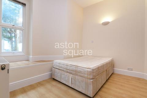 3 bedroom flat to rent, Kings Gardens, London, NW6