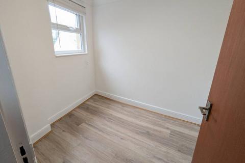 undefined, High Road, London NW10