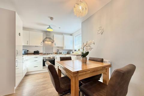undefined, Montefiore Dive, Sarisbury Green