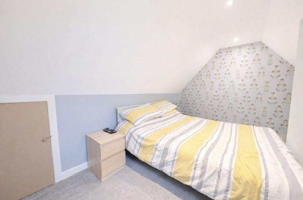Bedroom 4 / loft...