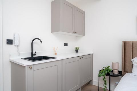 undefined, Runnymede Crescent, London