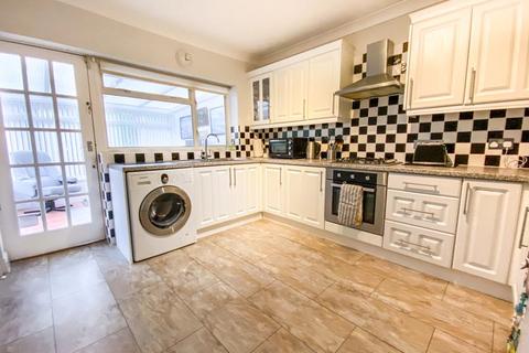 3 bedroom detached bungalow for sale, Upper Northam Road, Hedge End, SO30