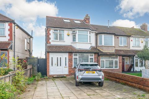 4 bedroom end of terrace house for sale, Conway Crescent, Perivale, Greenford, UB6