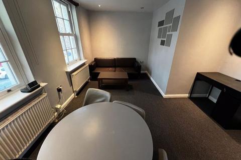 3 bedroom property to rent, Kennington Lane, London SE11