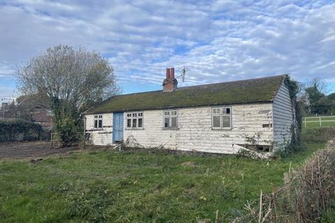 Plot for sale, Lossenham Lane, Newenden