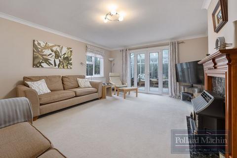 undefined, Blacksmiths Hill, Sanderstead