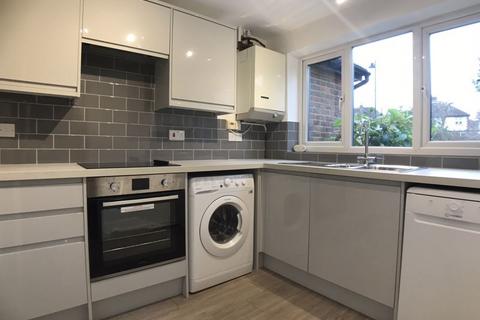2 bedroom terraced house to rent, Town Lane, High Wycombe HP10