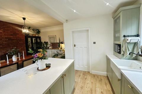 3 bedroom semi-detached house for sale, Radcliffe Road, Bury