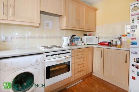 2 bedroom maisonette for sale, Hollybush Way, Waltham Cross