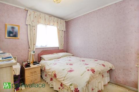 2 bedroom maisonette for sale, Hollybush Way, Waltham Cross
