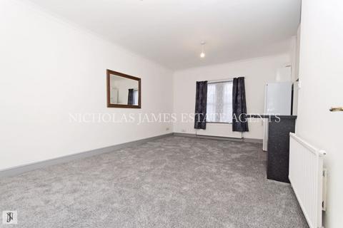 2 bedroom apartment to rent, Seven Sisters Road, London N4