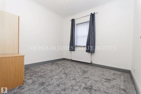 2 bedroom apartment to rent, Seven Sisters Road, London N4