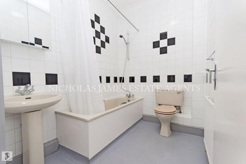 2 bedroom apartment to rent, Seven Sisters Road, London N4