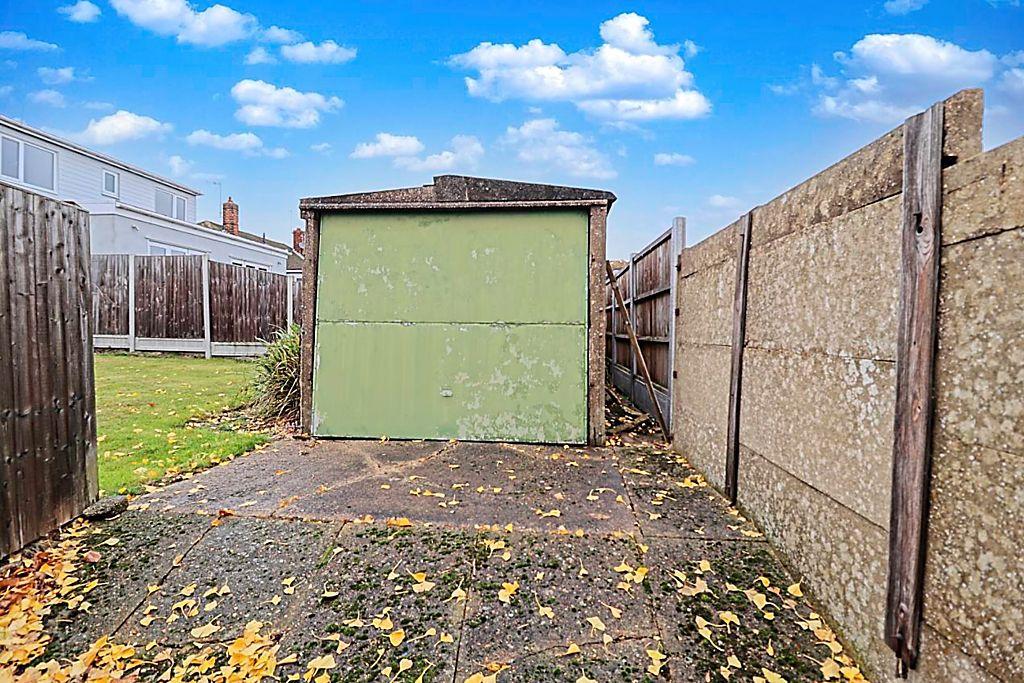 Detached Garage