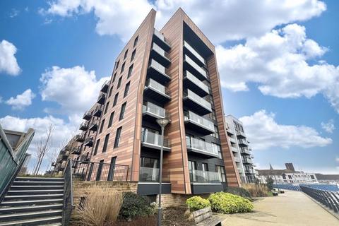 2 bedroom flat for sale, Thomas Blake Avenue, Southampton SO14