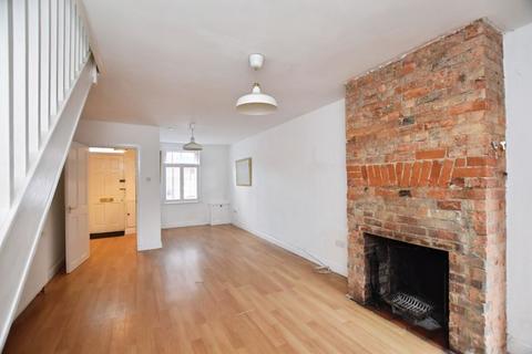 3 bedroom terraced house for sale, Pennyfarthing Street, Salisbury          *UNDER OFFER*