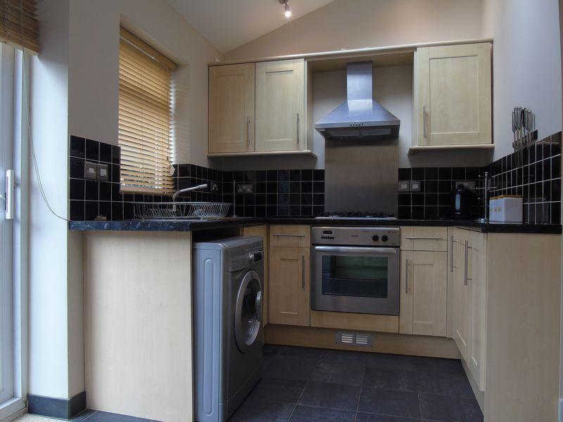 Fully fitted kitchen