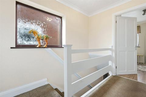 121 Conway Avenue, Great Wakering, Southend-on-sea, SS3 0BH
