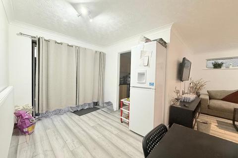 undefined, Vincent Road, Leagrave, Luton, Bedfordshire, LU4 9AN