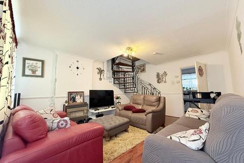 undefined, Brussels Way, Luton, Bedfordshire, LU3 3TJ