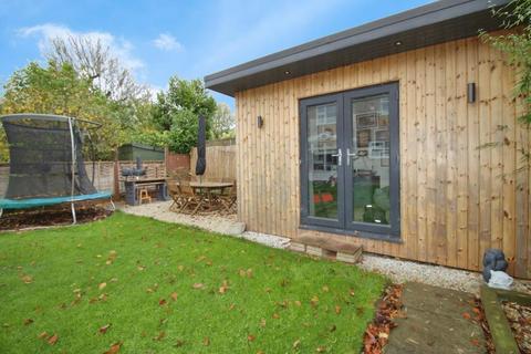 undefined, St Guthlac Avenue, Market Deeping, PE6 8BH