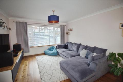 undefined, St Guthlac Avenue, Market Deeping, PE6 8BH