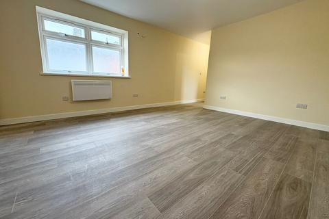 2 bedroom flat to rent, A Cromwell Road, Peterborough