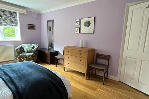 2 bedroom ground floor maisonette to rent, Thornbury Road, Isleworth, TW7