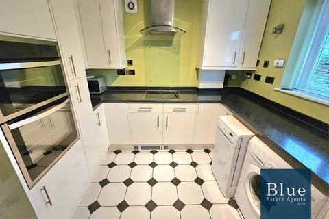 undefined, Thornbury Road, Isleworth, TW7