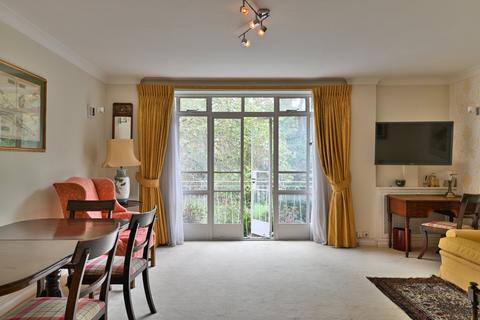2 bedroom flat for sale, Hans Place, Belgravia, London