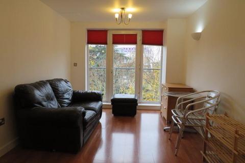 1 bedroom apartment to rent, High St, Uxbridge
