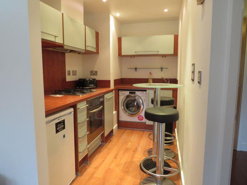 204 Riverbank Kitchen.jpg