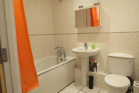 1 bedroom apartment to rent, High St, Uxbridge