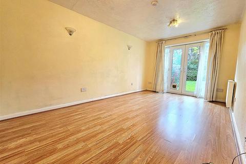 undefined, Frensham Close, Southall