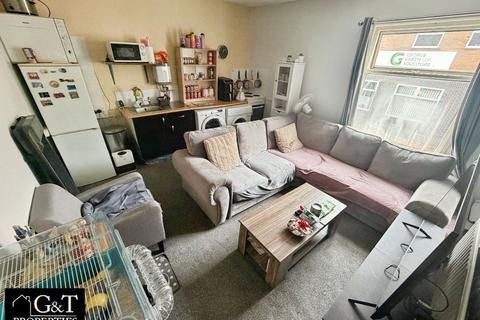 1 bedroom flat to rent, High Street, Cradley Heath