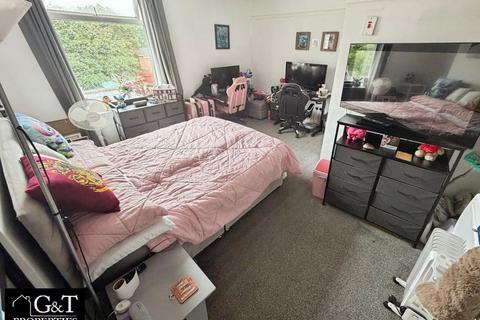 1 bedroom flat to rent, High Street, Cradley Heath