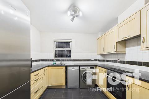 2 bedroom apartment to rent, Tobermory Close, Slough, Berkshire, SL3