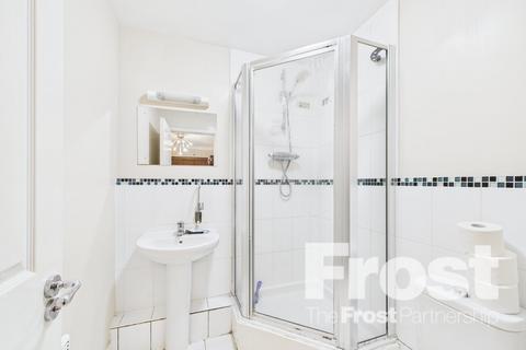 2 bedroom apartment to rent, Tobermory Close, Slough, Berkshire, SL3