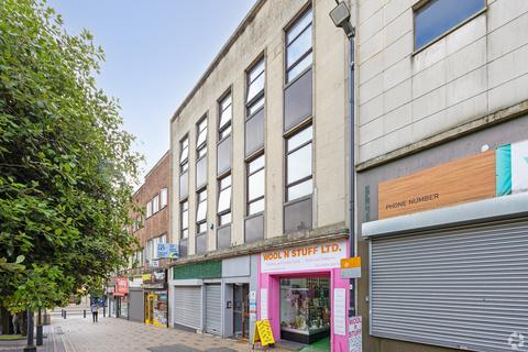 Retail property (high street) to rent, 48 Kirkgate Wakefield WF1 1TQ