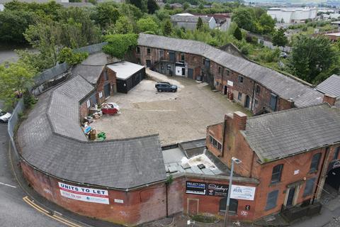 Warehouse to rent, Eanam Blackburn BB1 5BY
