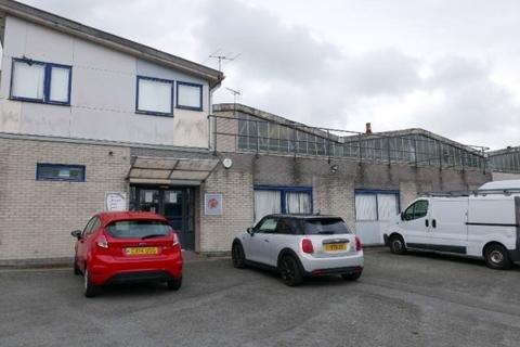 Warehouse to rent, Llanberis Rd Caernarfon LL55 2BD