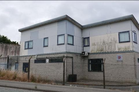 Warehouse to rent, Llanberis Rd Caernarfon LL55 2BD