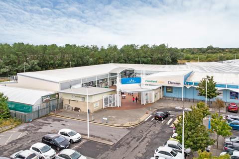 Retail property (high street) to rent, Coble Dene North Shields NE29 6DW